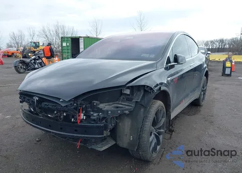 2018 Tesla Model X 100D/75D/P100D from USA, damaged, VIN 5YJXCAE2XJF142591